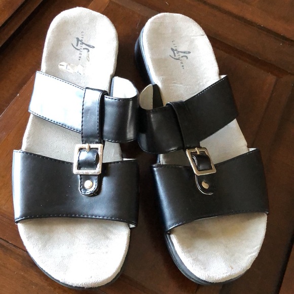 Women’s size 9M black Life stride fellah sandals - Picture 3 of 9
